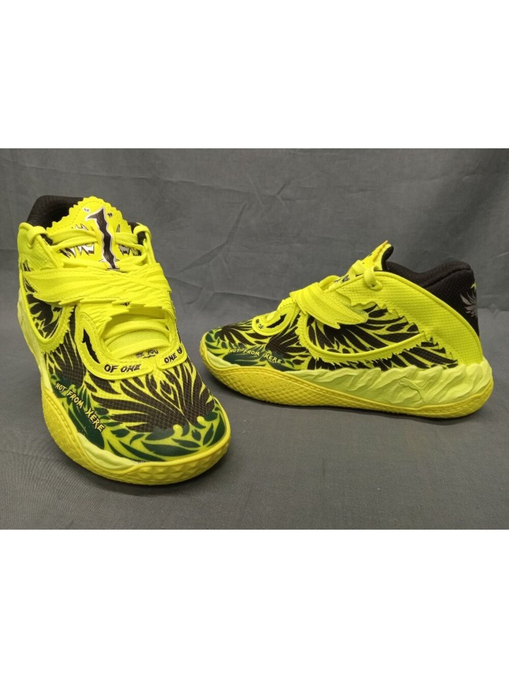 Puma MB.05 Voltage JR (GS) Yellow Alert Puma Black Boys Size 4.5 NEW NO BOX!